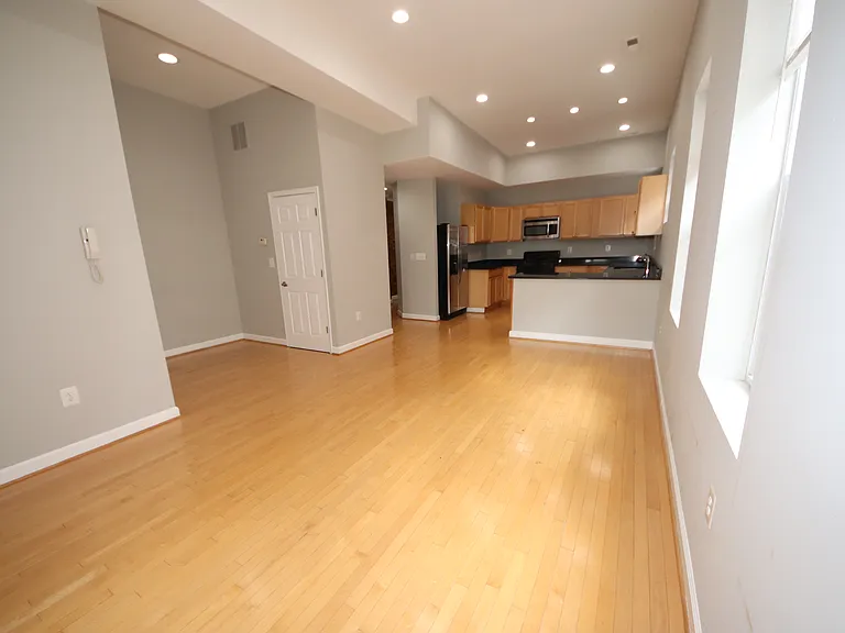 2443 Callow Ave #3 — Photo 5