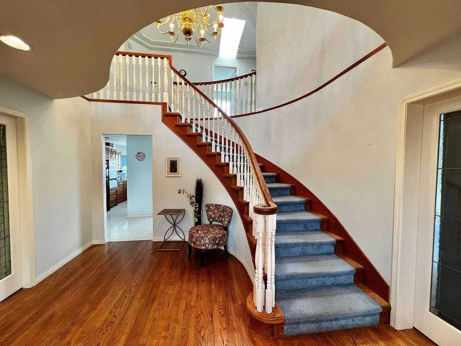 1 bed, 100 sqft, $1,000 — Photo 1