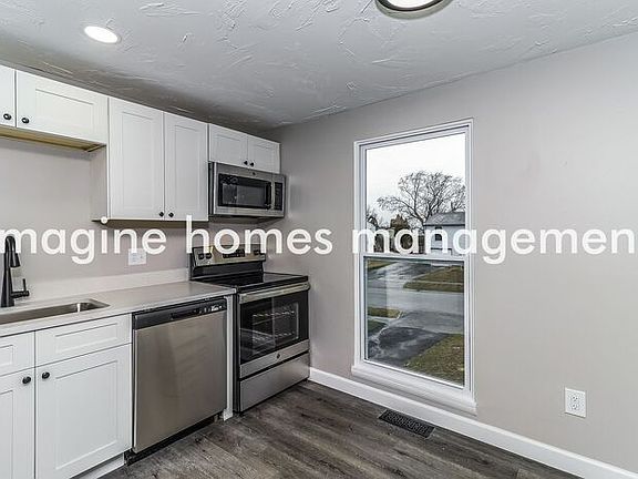 3rd image of 11705 Elkwood Dr