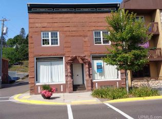 325 Quincy St, Hancock, MI 49930