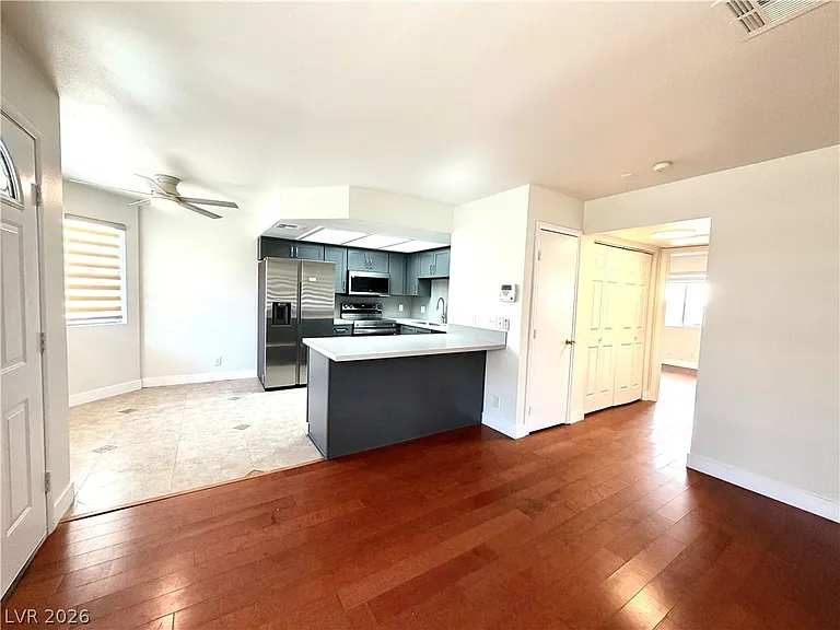920 Rockview Dr #101 — Photo 4