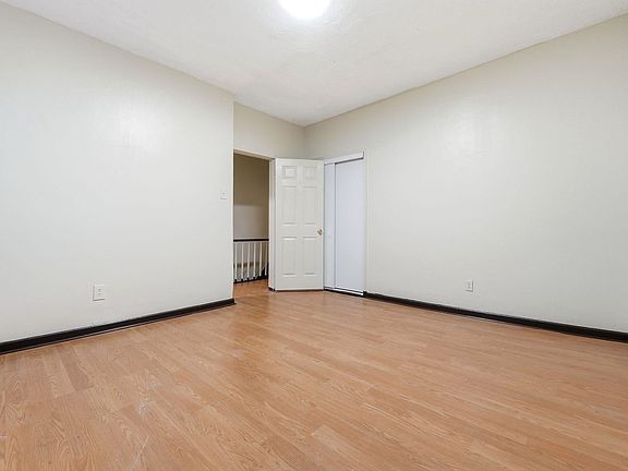 3rd image of 86 Seaview Ave