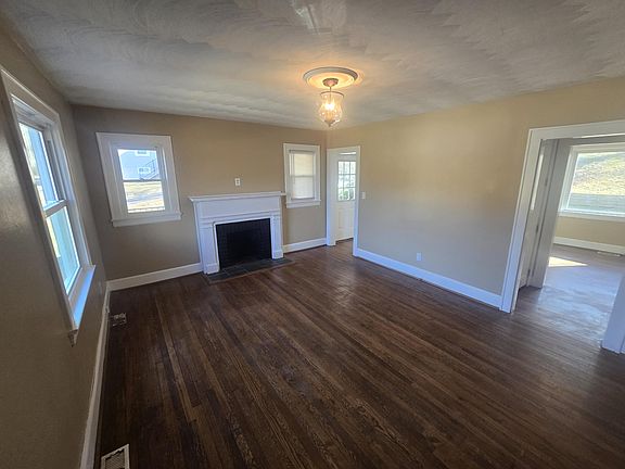2nd image of 5247 Eden Ave