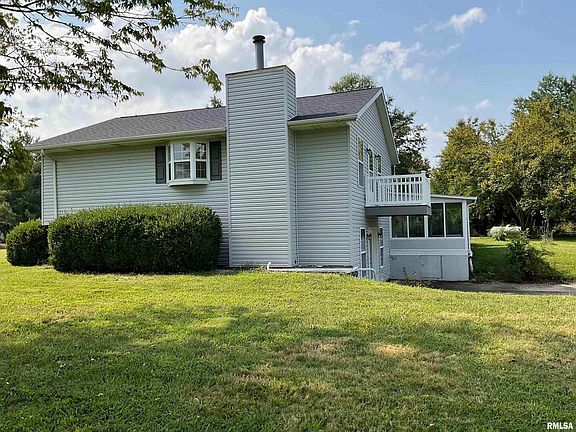 5th image of 12 Hickory St