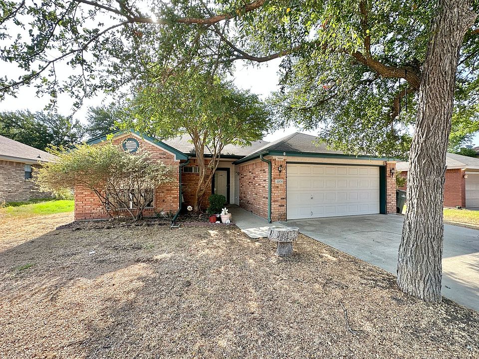 1st image of 2208 Jay Dr