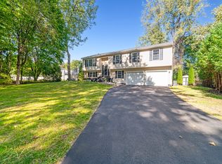 11 Parents Way, Bloomfield, CT 06002