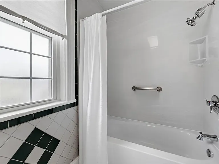 Shower/tub combo