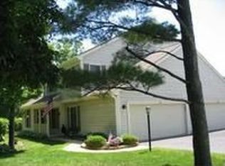 511 Crossing Ct #81, Rolling Meadows, IL 60008