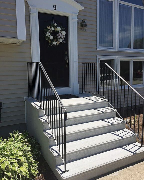 2nd image of 9 Pezzi St