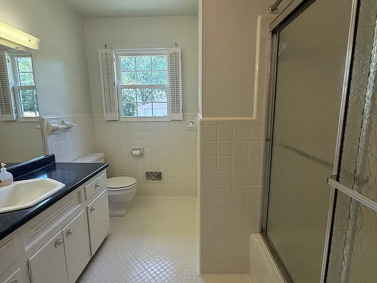 3841 N Highway 101 — Photo 10