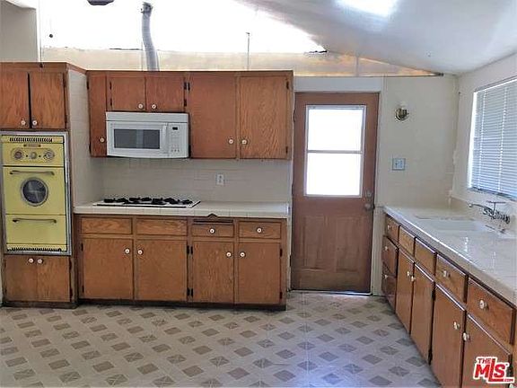 2nd image of 16923 Mulvane St