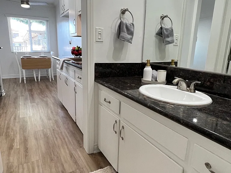 Pinecrest Apartments — Photo 16