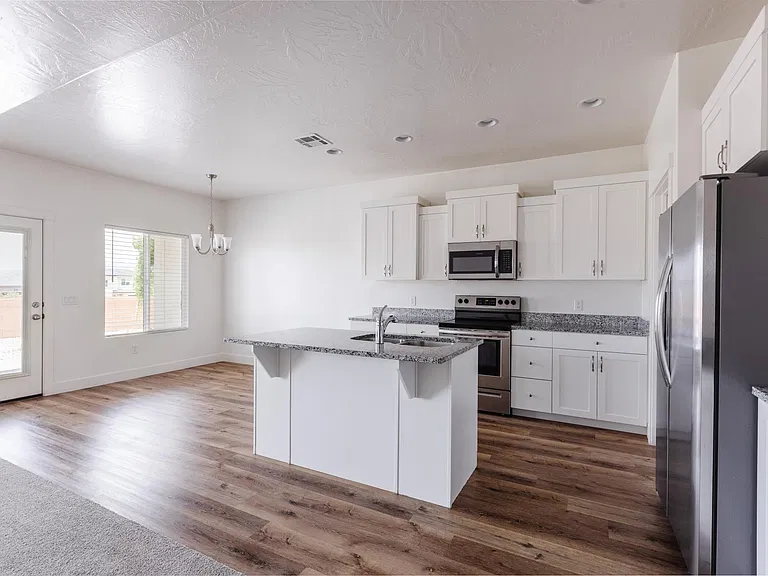1889 E Honeycomb Dr — Photo 19