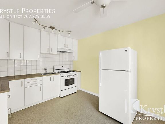 5th image of 114 Carolina St Unit D