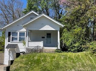1215 Circle Dr, Springfield, OH 45503