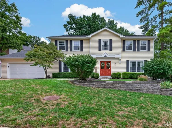 14980 Claymont Estates Dr, Chesterfield, MO 63017