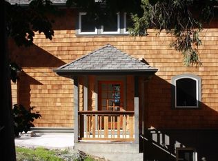 20 Crolona Heights Dr, Crockett, CA 94525