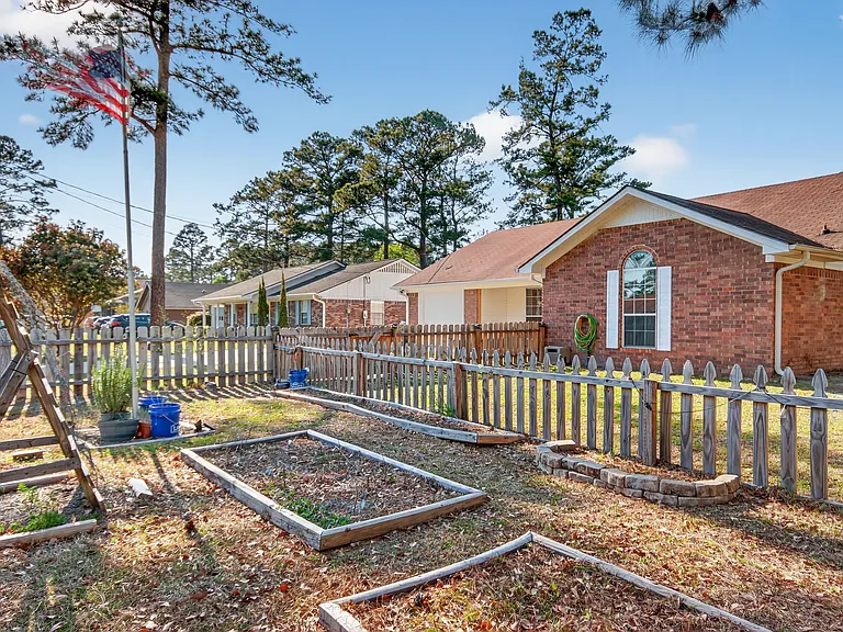 606 Windhaven Dr — Photo 45