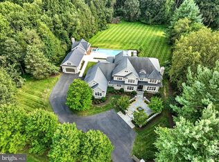 10603 Creamcup Ln, Great Falls, VA 22066