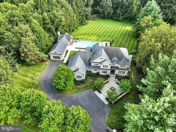 10603 Creamcup Ln, Great Falls, VA 22066