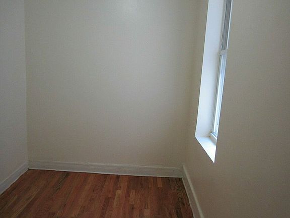 3rd image of 221 Lewis Ave APT 3R