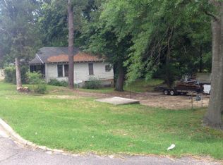 903 N 13th Ave, Laurel, MS 39440