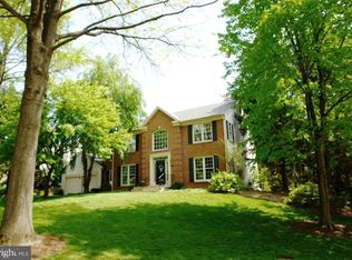 19921 Silverfield Dr, Gaithersburg, MD 20886