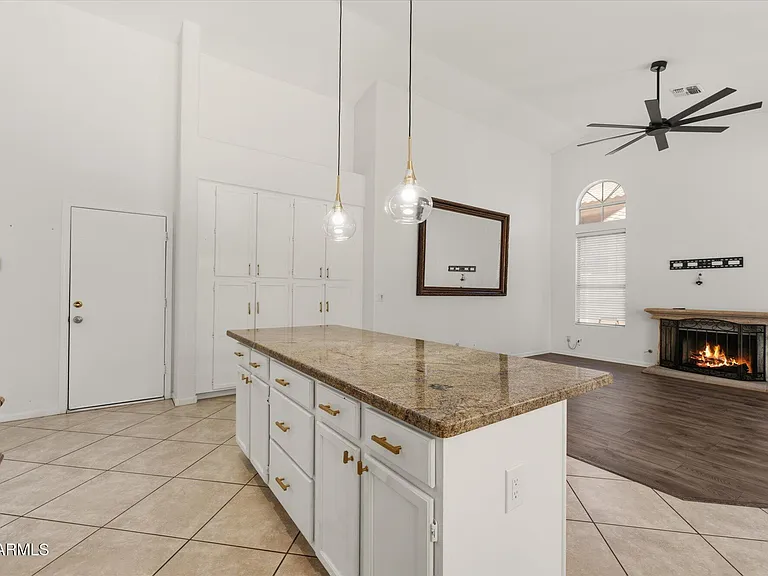 5761 W Park Ave — Photo 8