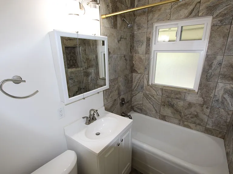 209 E Dale Ave — Photo 13