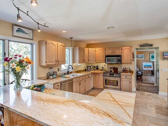 5th image of 1500 Aldrich Ln
