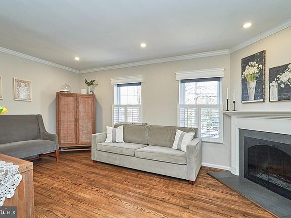 5th image of 503 S Henry St