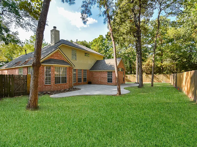 202 W Sterling Pond Cir — Photo 31