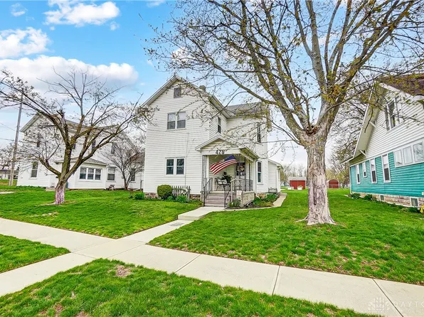 426 School St, Bradford, OH 45308