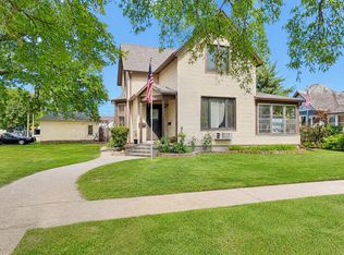 1822 11th St, Columbus, NE 68601