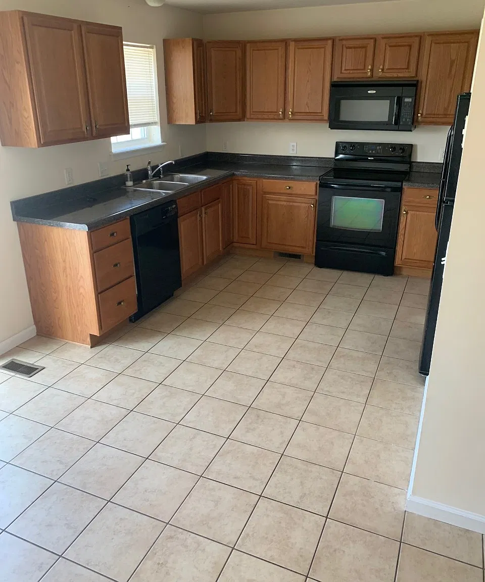 3 bed, 2.5 bath, $1,500 — Photo 4