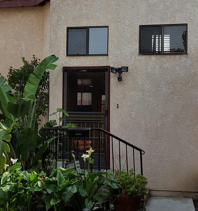 1st image of 2912 W 82nd St