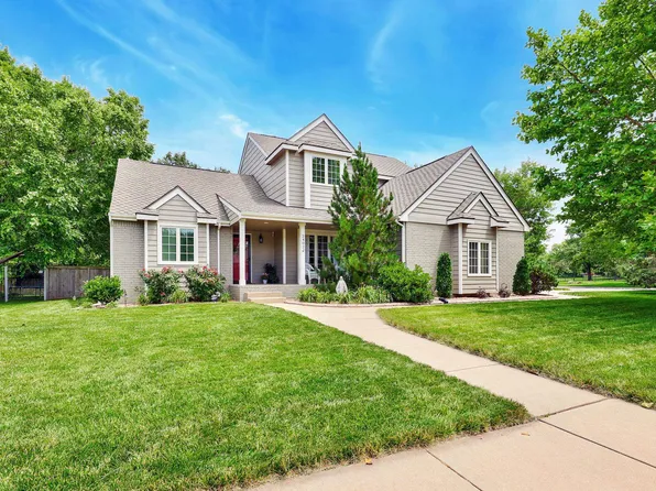 2402 N Cranbrook St, Wichita, KS 67226