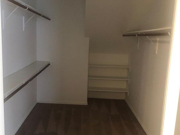 5th image of 9901 Fox Hill Dr