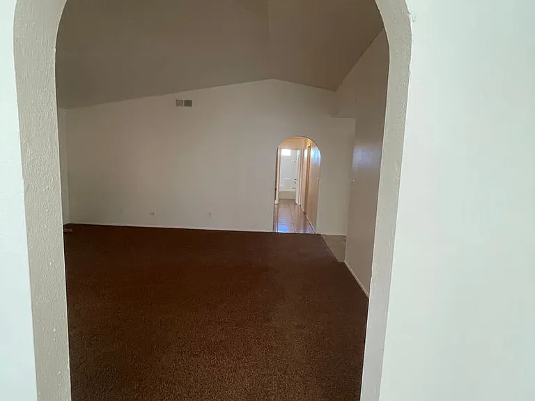 10246 Arroyo Ave — Photo 56