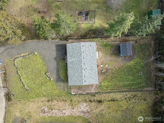 2nd image of 70 E Spencer Glen