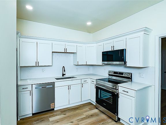 4th image of 2813 Burfoot St