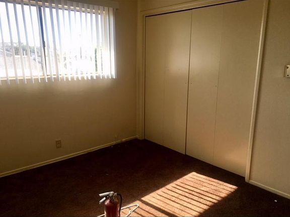 4th image of 216 S Spruce St #D