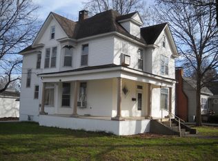 401 S Walnut St, Carmi, IL 62821