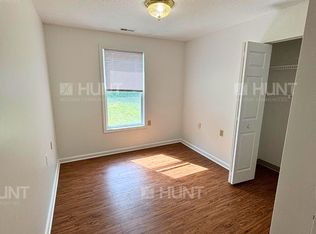 33 Kelly Ln, Hanscom Afb, MA 01731