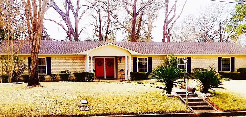 1st image of 1701 Yosemite Dr