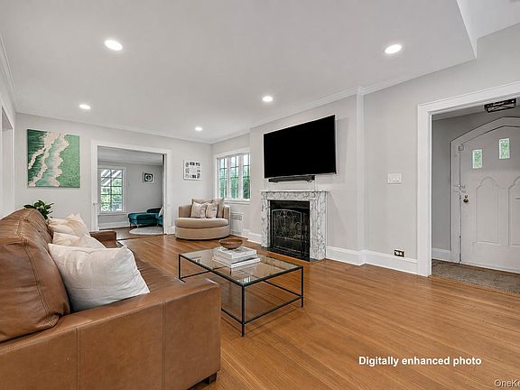 4th image of 42 Knollwood Drive