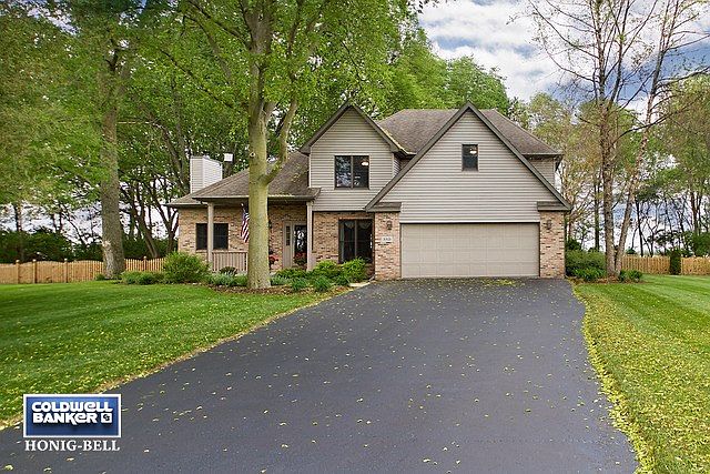 1st image of 5515 E Greenfield Dr