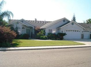 2390 Howard St, Kingsburg, CA 93631