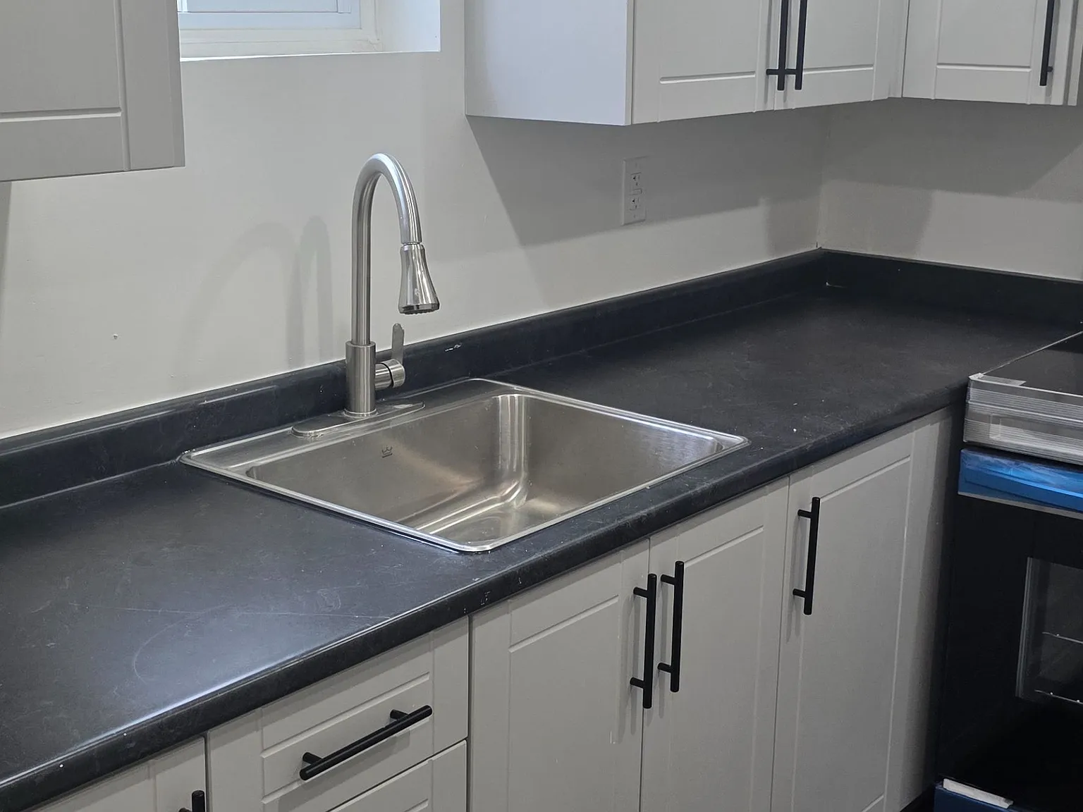 3 bed, $1,850 — Photo 2