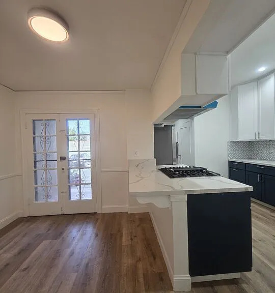 1022 S Cloverdale Ave — Photo 16